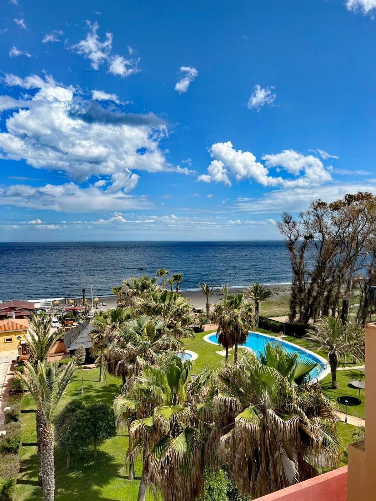 Cn-340 Suites Estepona Buitenkant foto